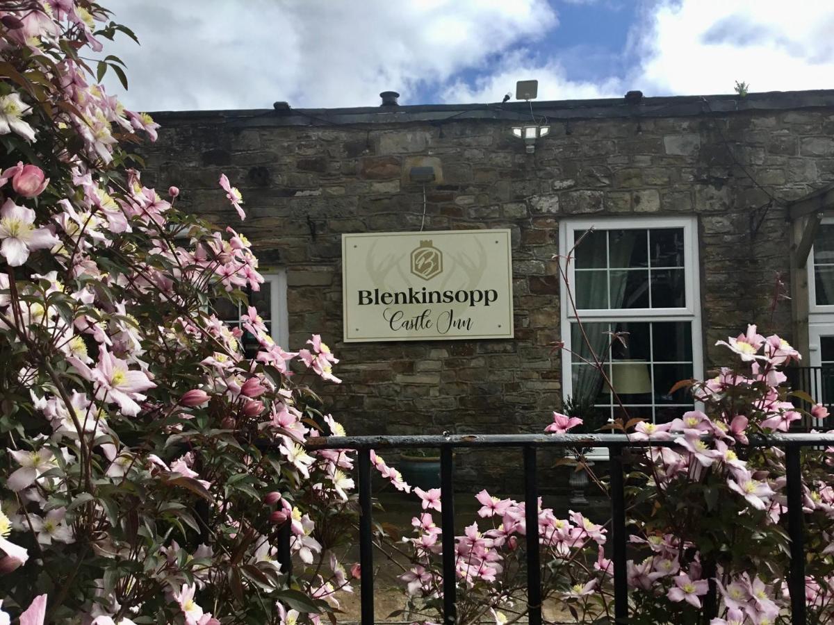 Blenkinsopp Castle Inn Greenhead Exterior photo